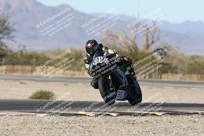 media/Dec-06-2025-CVMA (Sat) [[4a896cc04c]]/Race 4-Formula Middleweight/